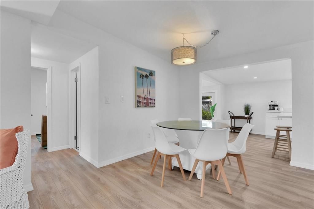 2048 Holiday Ln, Naples, FL 34104 Photo