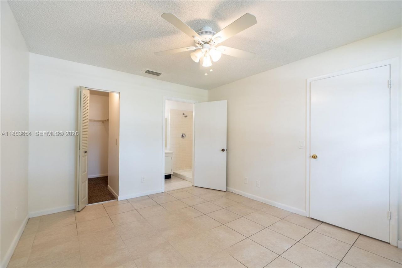721 NW 103rd Ter, Unit 202, Pembroke Pines, FL 33026 Photo