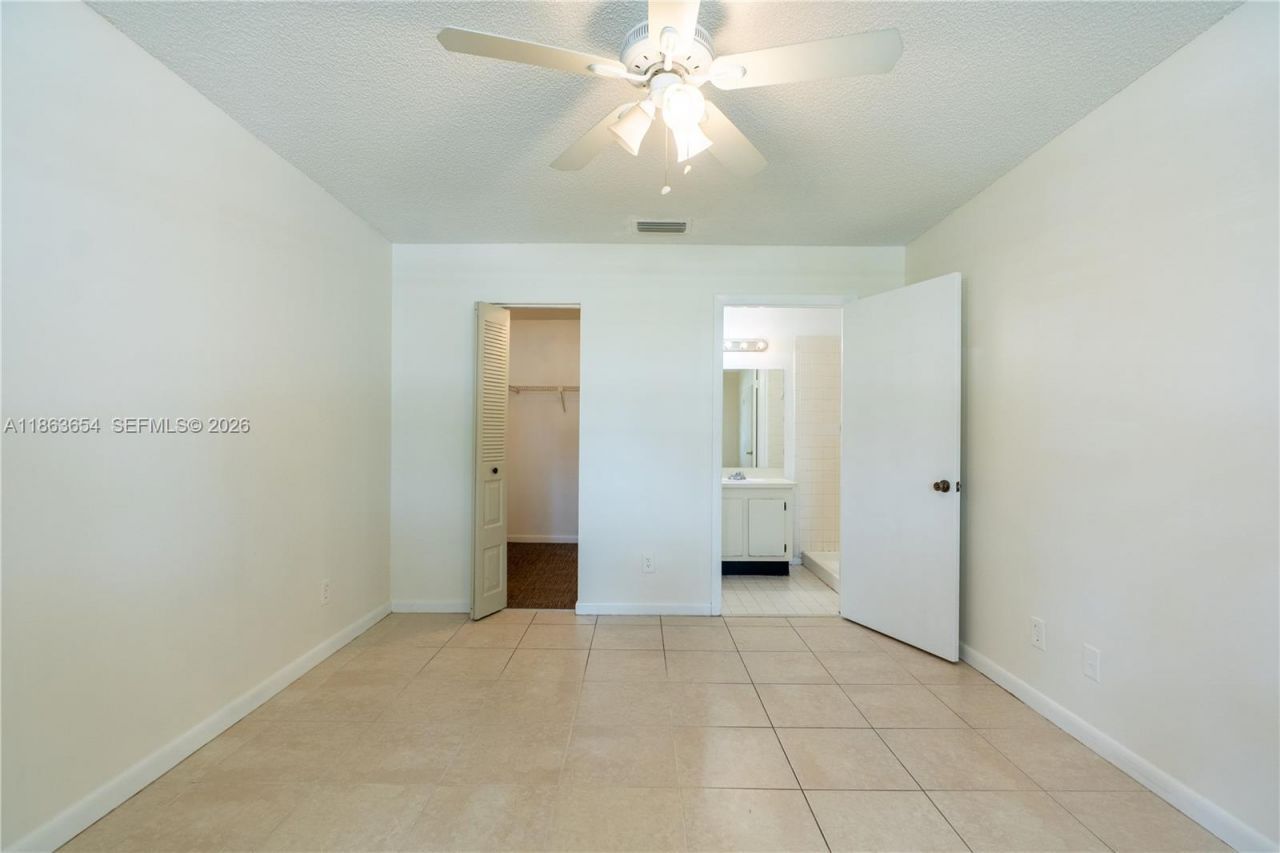 721 NW 103rd Ter, Unit 202, Pembroke Pines, FL 33026 Photo