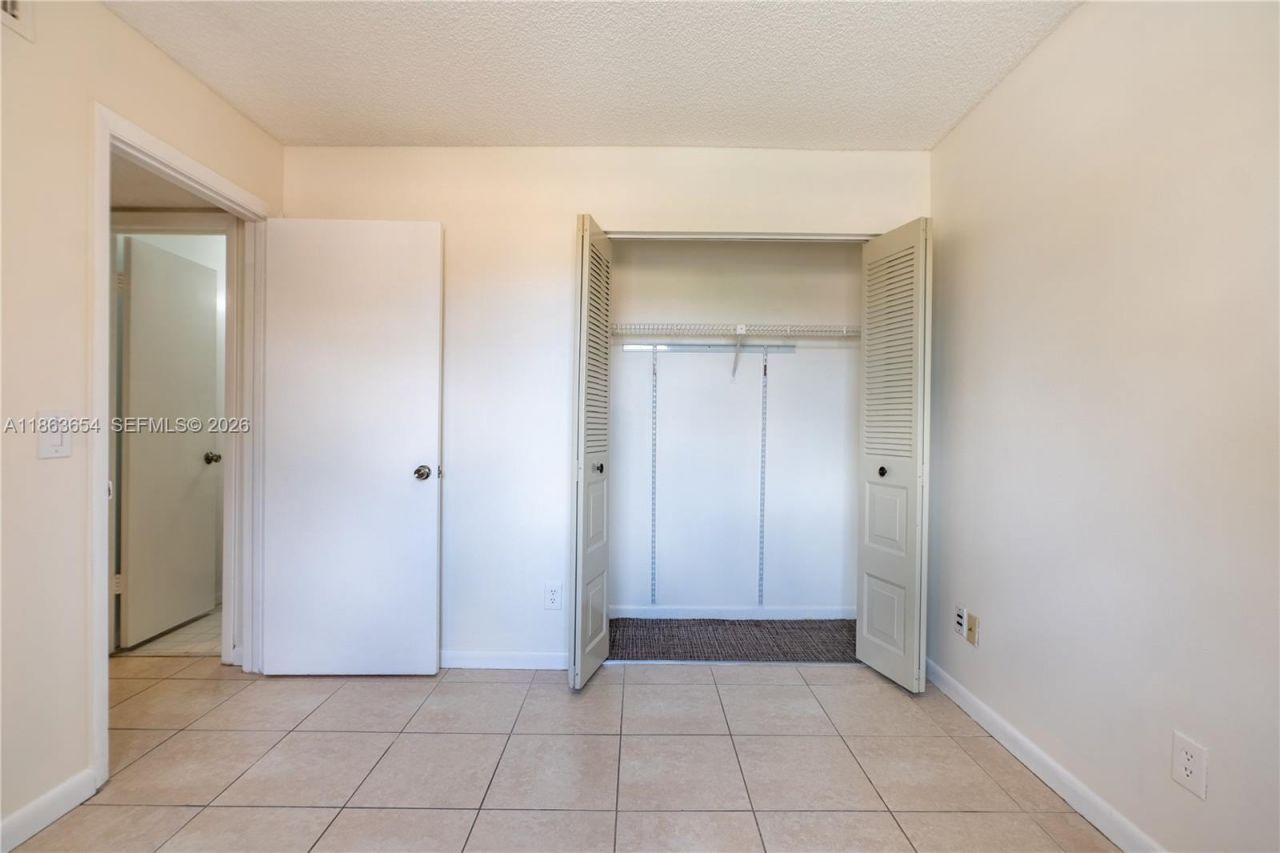 721 NW 103rd Ter, Unit 202, Pembroke Pines, FL 33026 Photo