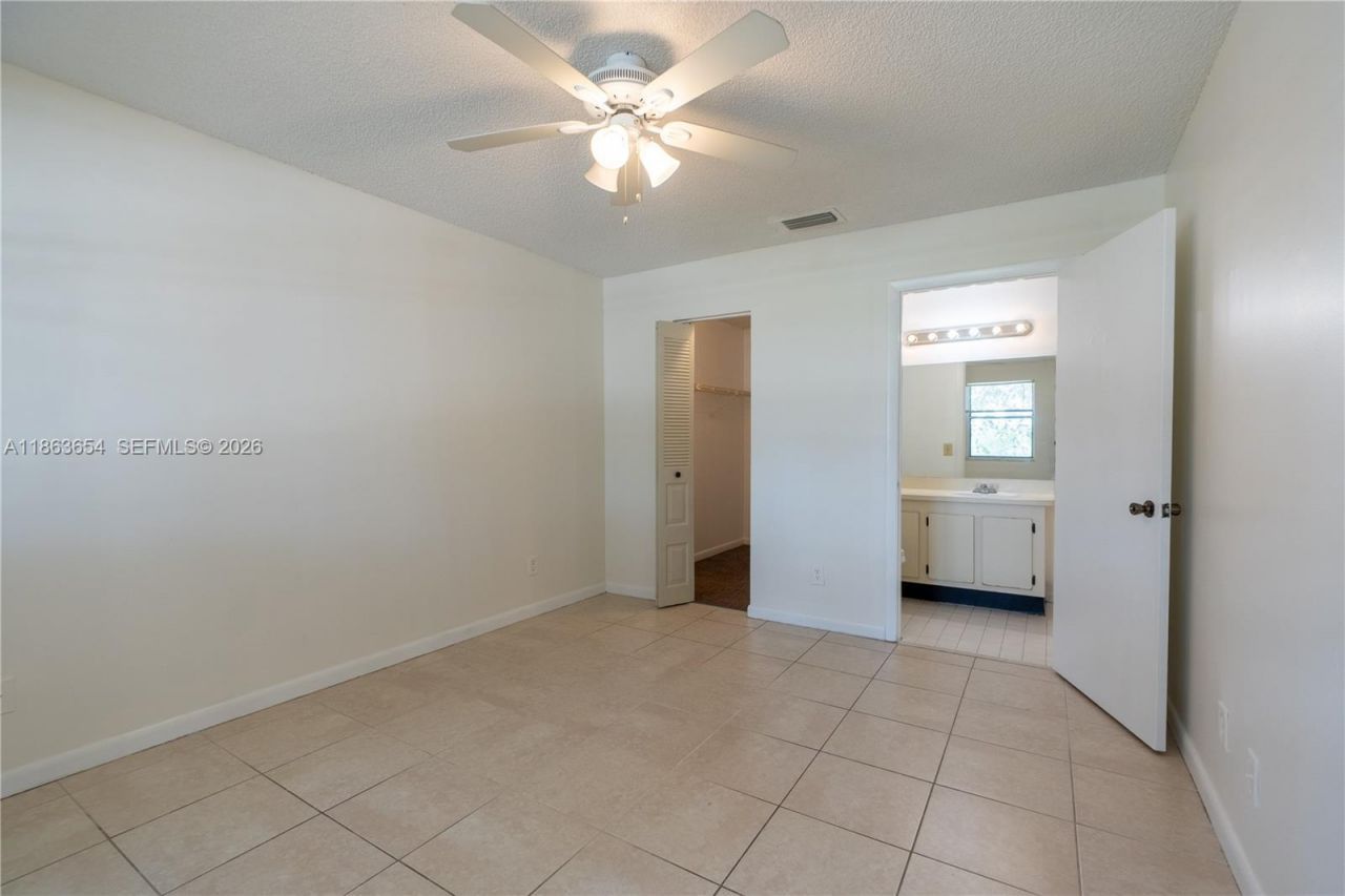 721 NW 103rd Ter, Unit 202, Pembroke Pines, FL 33026 Photo