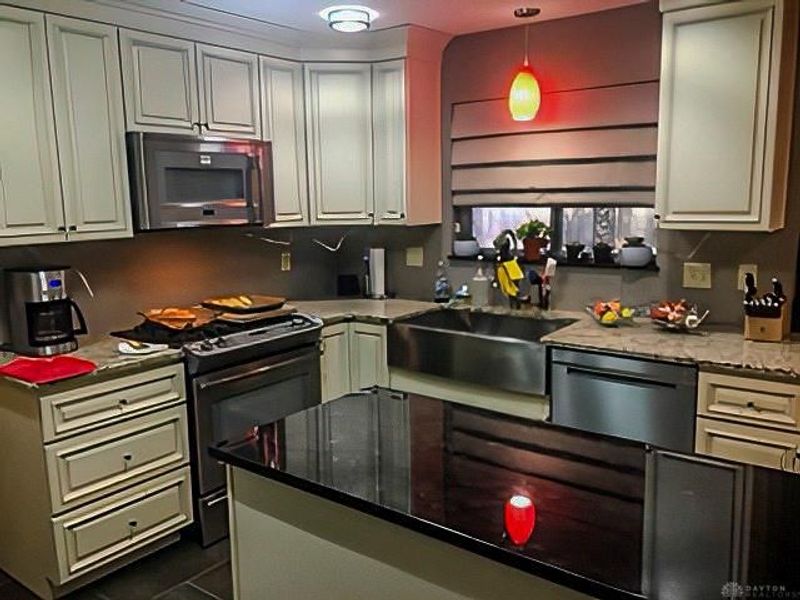 1230 Sunnyview Avenue, Dayton, OH 45406 Photo 8