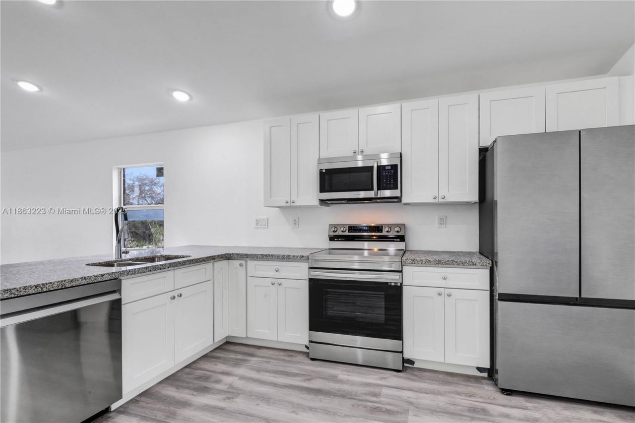 7777 NW 8th Ct, Unit B, Miami, FL 33150 Photo