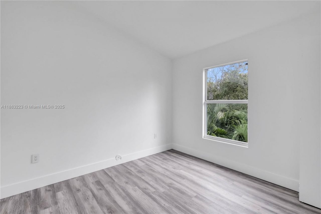 7777 NW 8th Ct, Unit B, Miami, FL 33150 Photo