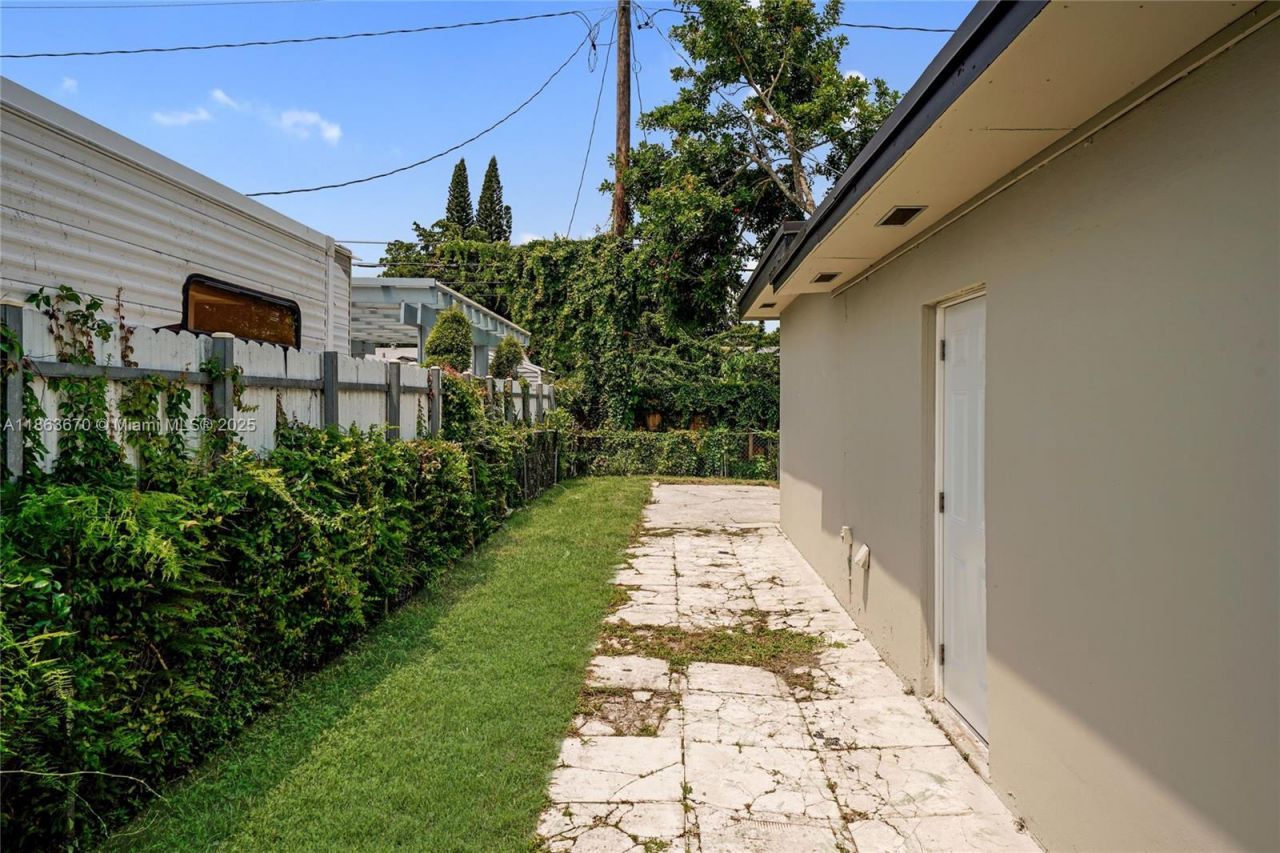 3301 NW 174th St, Miami Gardens, FL 33056 Photo