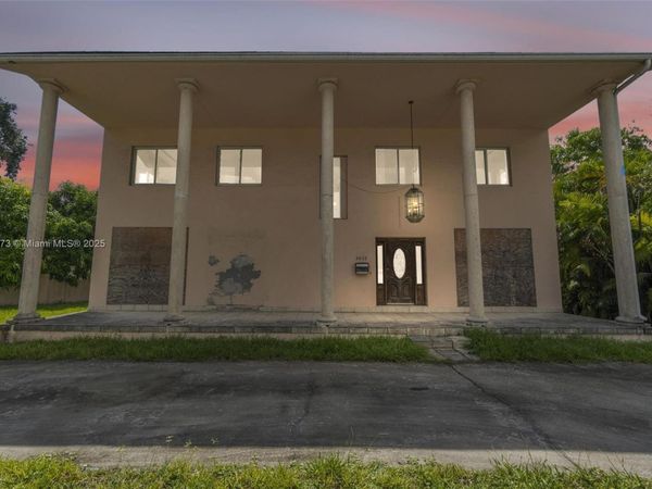 9655 Biscayne Blvd, Miami Shores, FL 33138