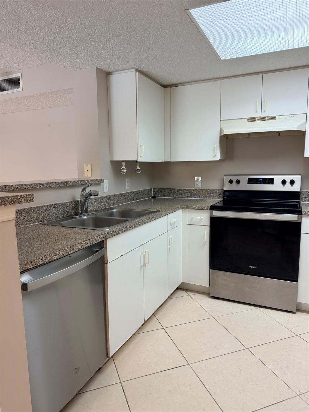5025 Wiles Road, Unit 101, Coconut Creek, FL 33073 Photo