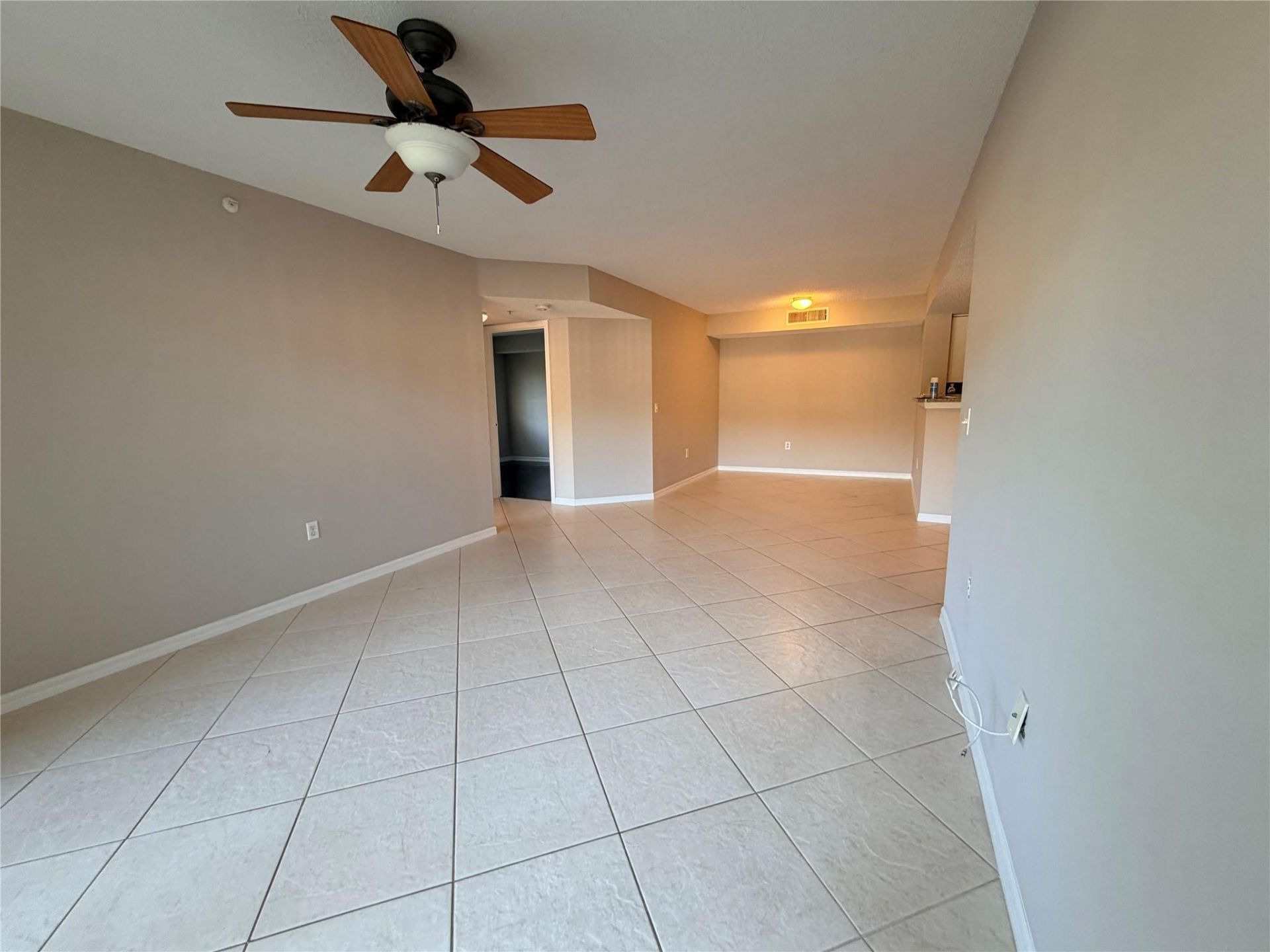 5025 Wiles Road, Unit 101, Coconut Creek, FL 33073 Photo