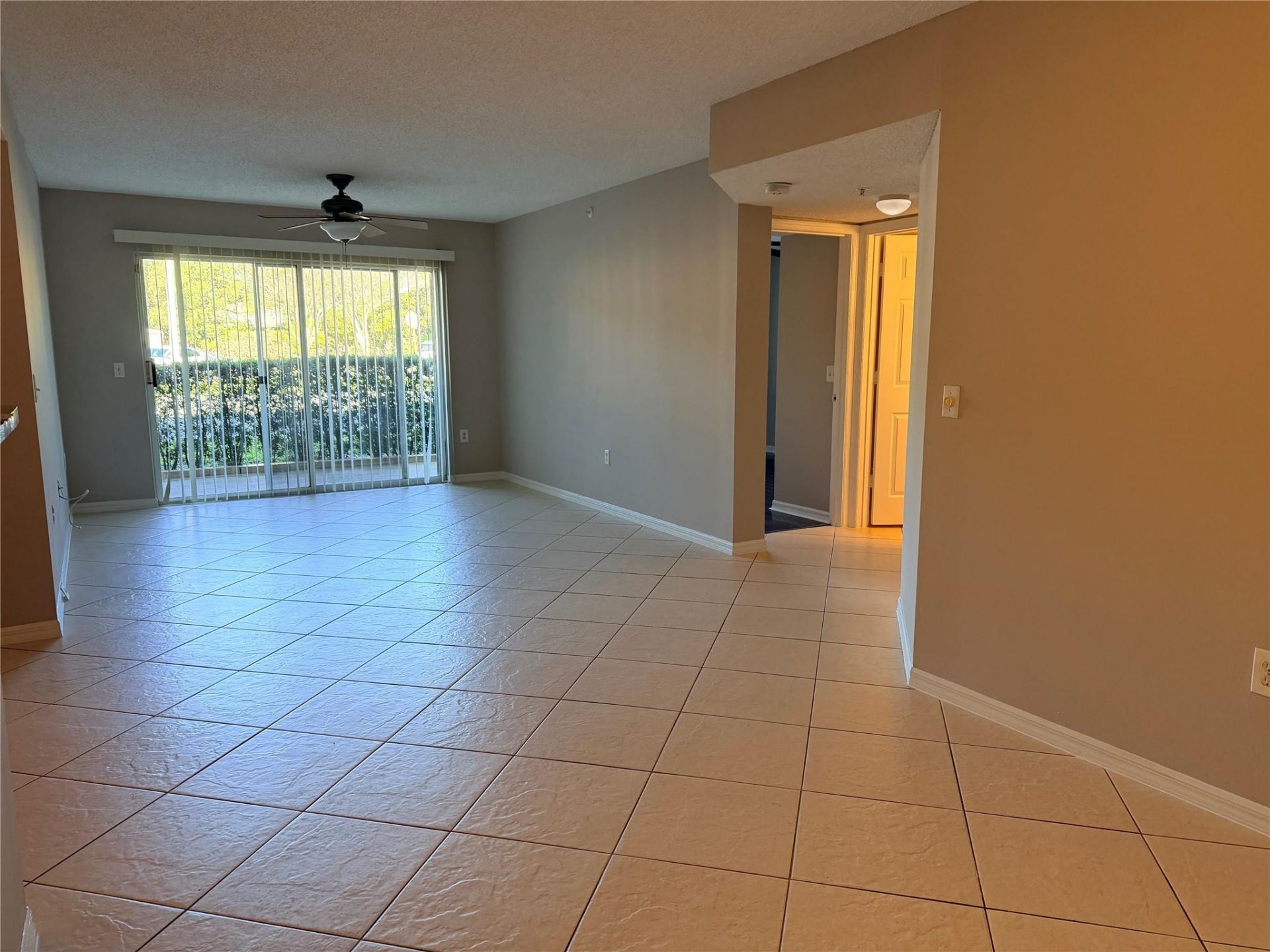 5025 Wiles Road, Unit 101, Coconut Creek, FL 33073 Photo