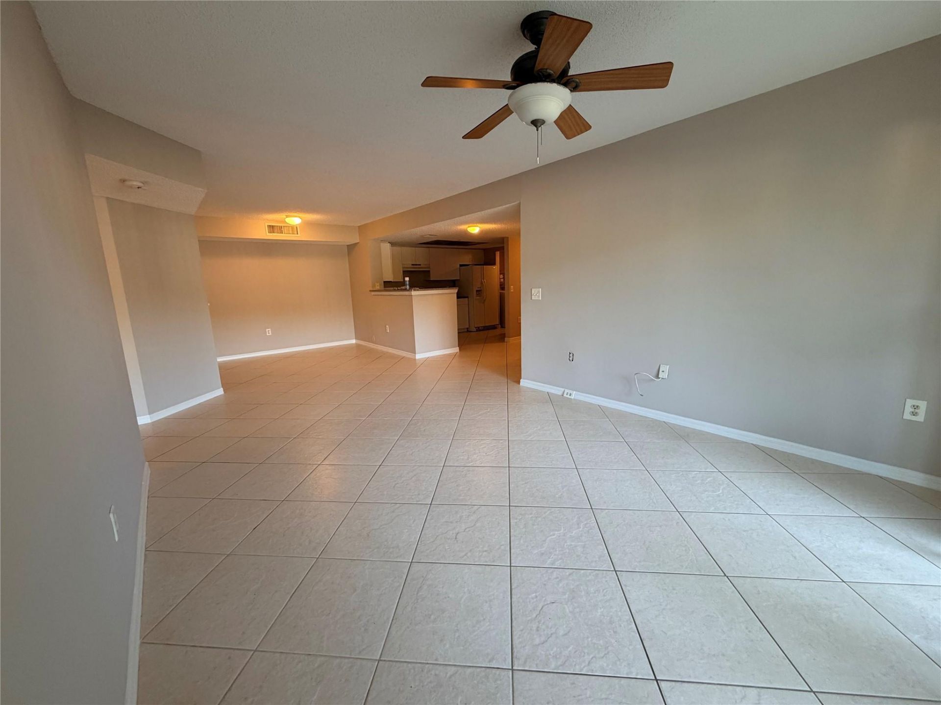 5025 Wiles Road, Unit 101, Coconut Creek, FL 33073 Photo