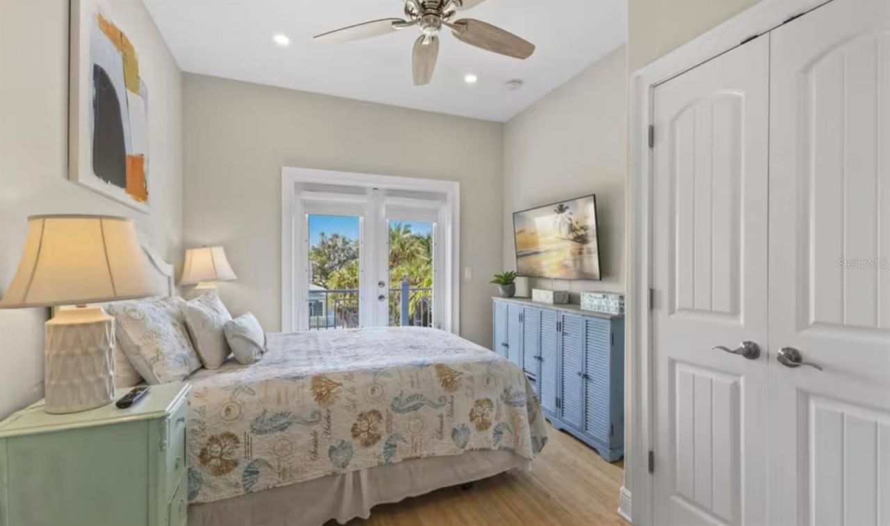 4105 4th Avenue, Holmes Beach, FL 34217 Photo