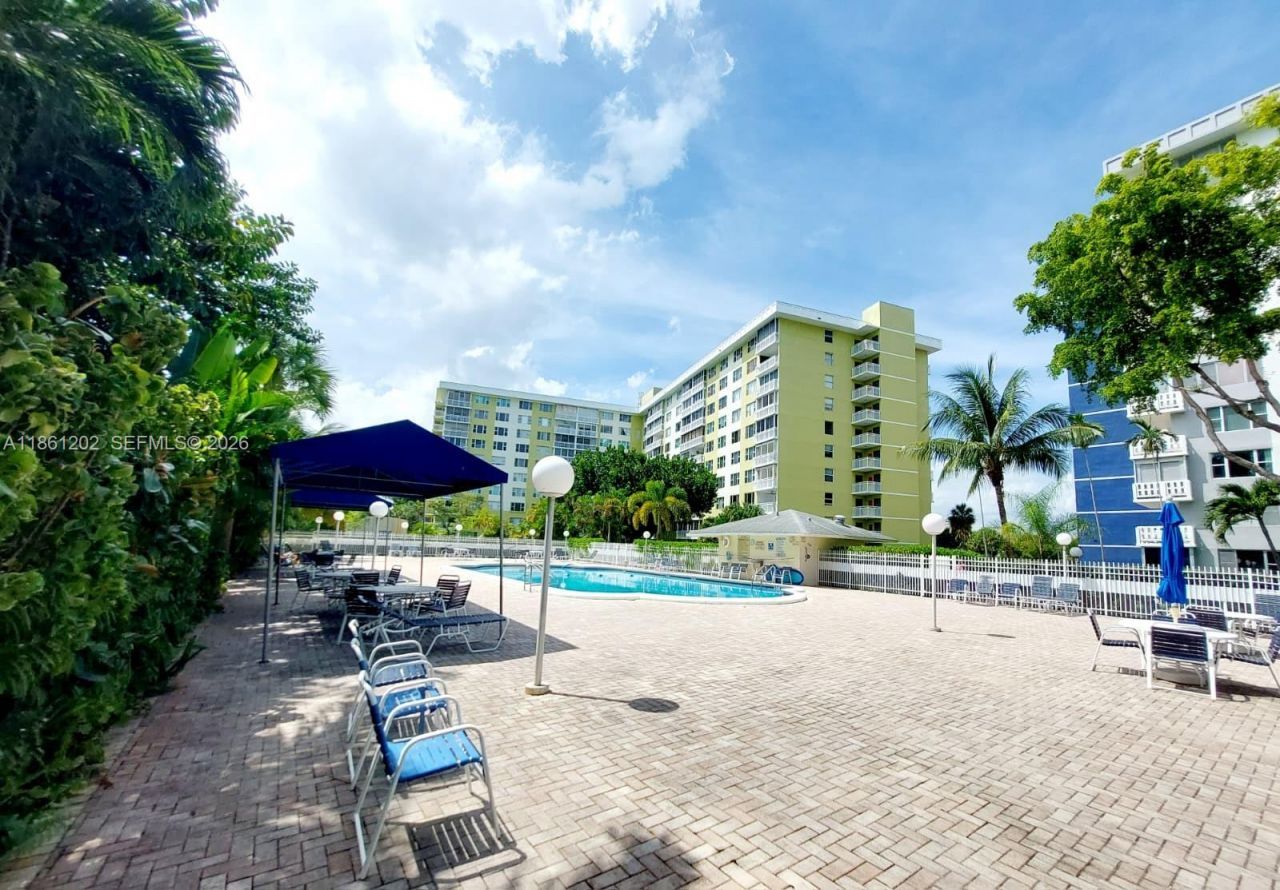 4400 Hillcrest Dr, Unit 1005A, Hollywood, FL 33021 Photo