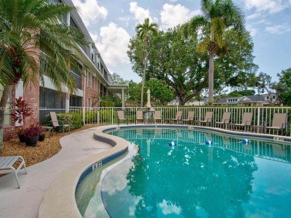 1900 Alamanda, Unit 108, Naples, FL 34102