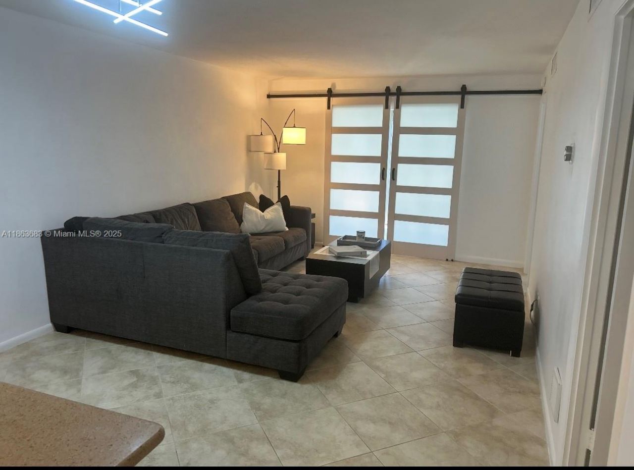 1900 Alamanda, Unit 108, Naples, FL 34102 Photo