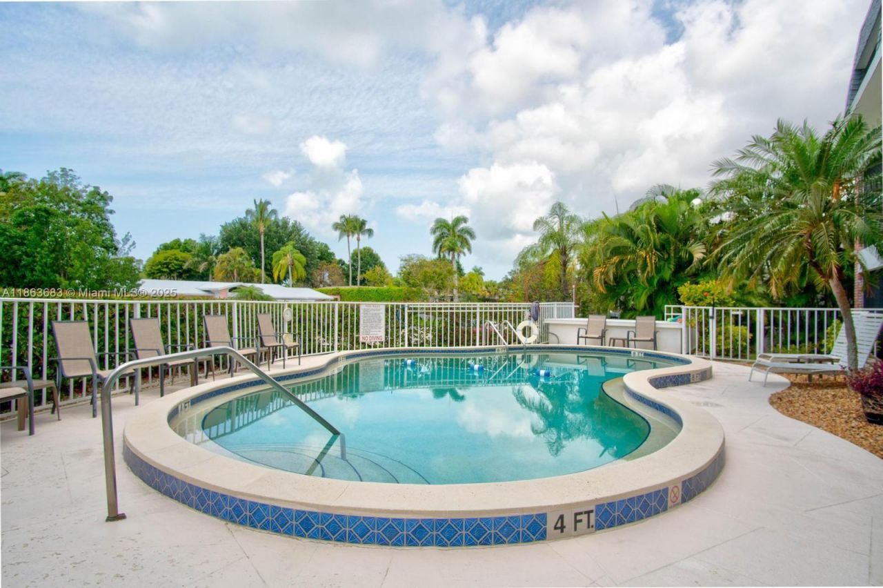 1900 Alamanda, Unit 108, Naples, FL 34102 Photo