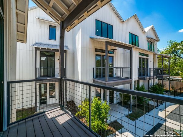 1226 S Presa, Unit 400, San Antonio, TX 78210