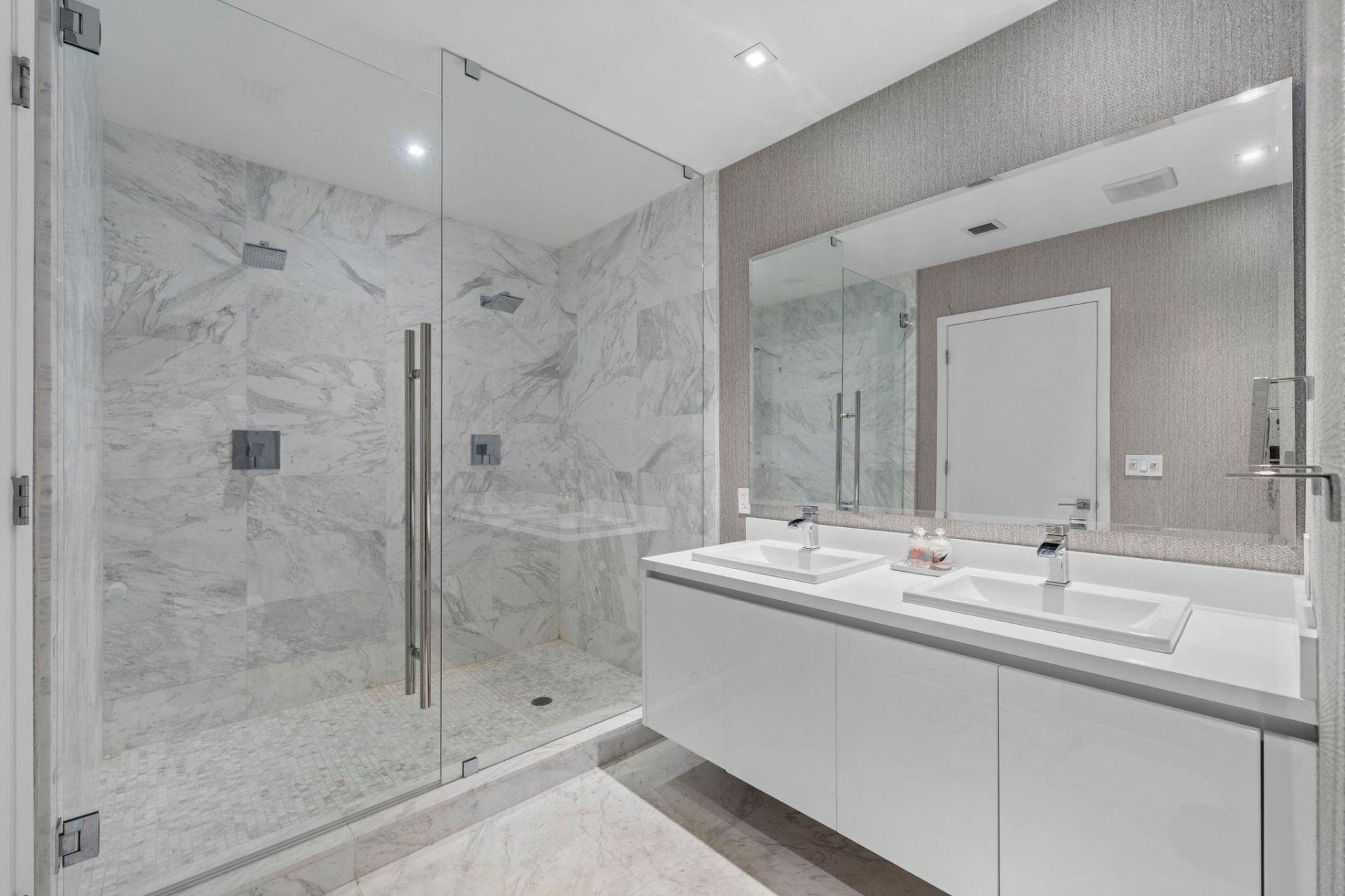 701 N Fort Lauderdale Beach Boulevard, Unit 1205, Fort Lauderdale, FL 33304 Photo