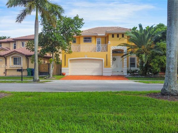 6049 SW 165th Ave, Miami, FL 33193