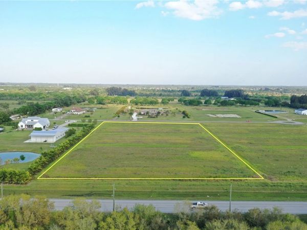 555 65th Avenue SW, Vero Beach, FL 32968