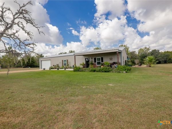 8142 Fm 1447, Yoakum, TX 77995