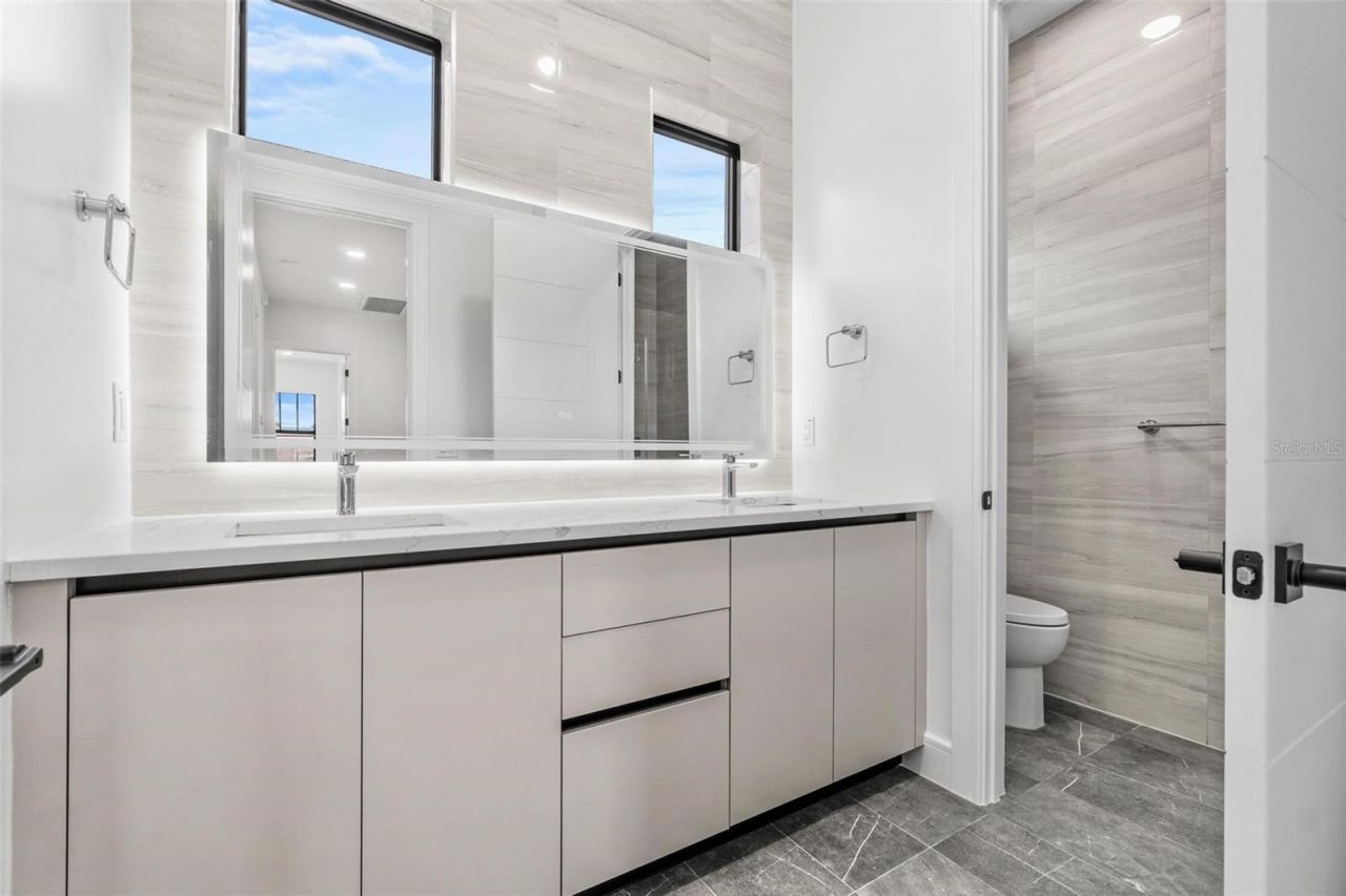 401 Park Boulevard, Oldsmar, FL 34677 Photo