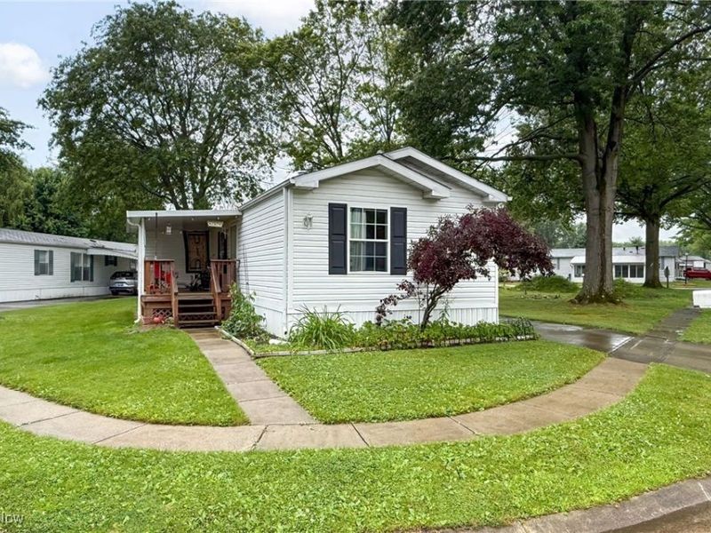 11 Brookins Drive, Olmsted Township, OH 44138 Photo 1