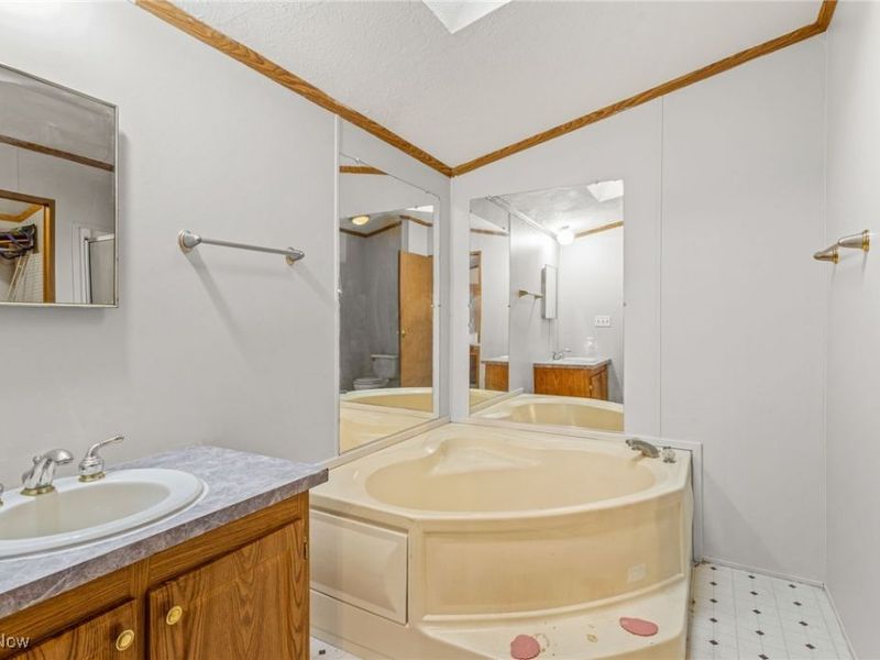 11 Brookins Drive, Olmsted Township, OH 44138 Photo 16