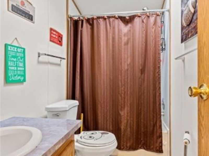 11 Brookins Drive, Olmsted Township, OH 44138 Photo 18