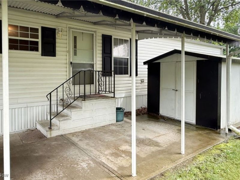 11 Brookins Drive, Olmsted Township, OH 44138 Photo 3