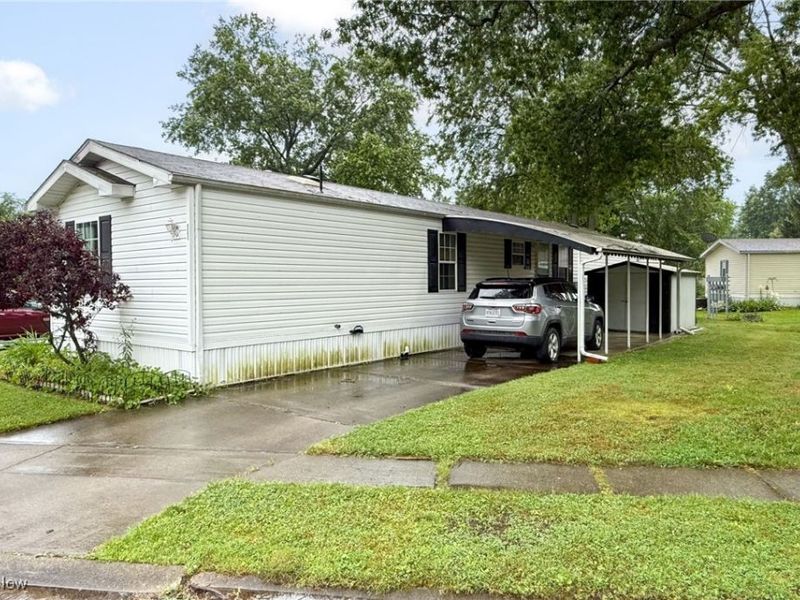 11 Brookins Drive, Olmsted Township, OH 44138 Photo 6