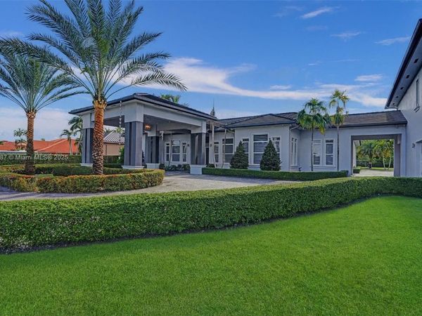 411 NW 125th Ave, Miami, FL 33182