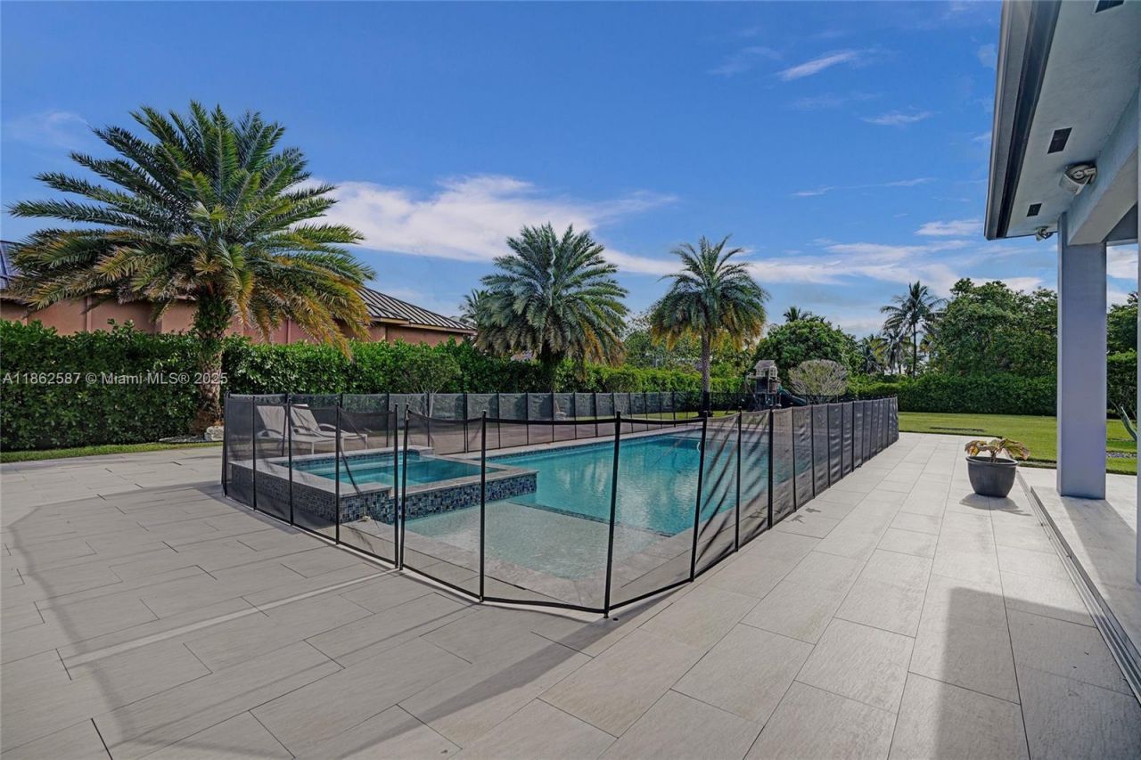 411 NW 125th Ave, Miami, FL 33182 Photo