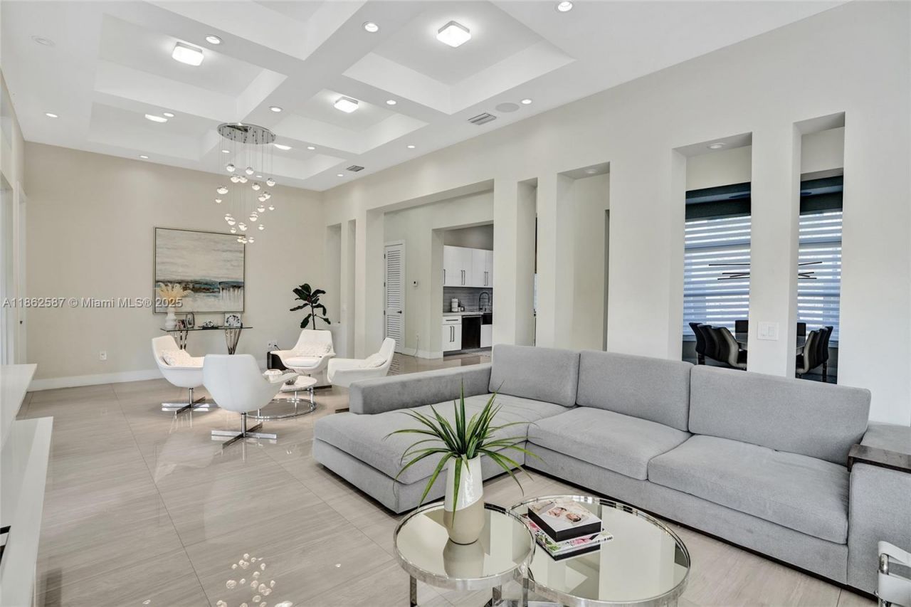 411 NW 125th Ave, Miami, FL 33182 Photo