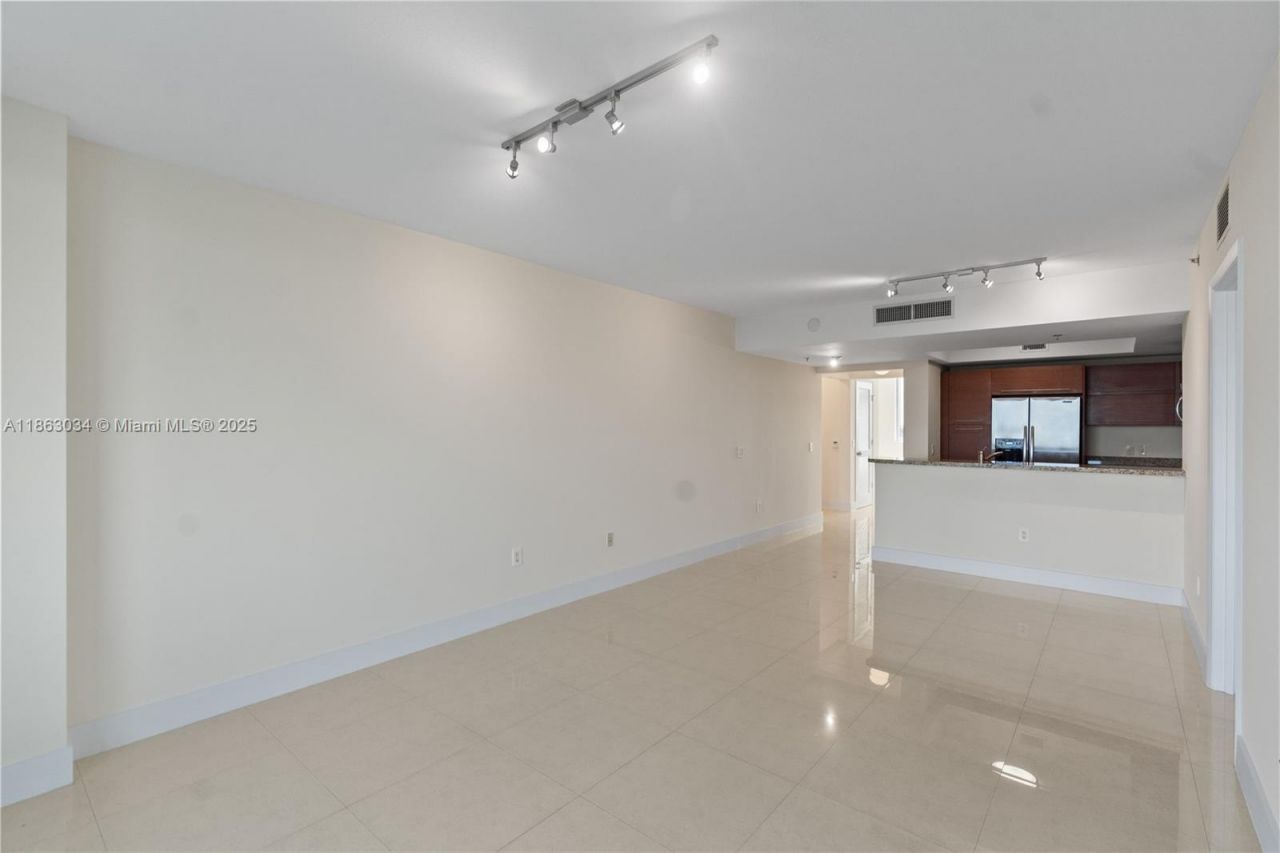 2641 N Flamingo Rd, Unit 905N, Sunrise, FL 33323 Photo