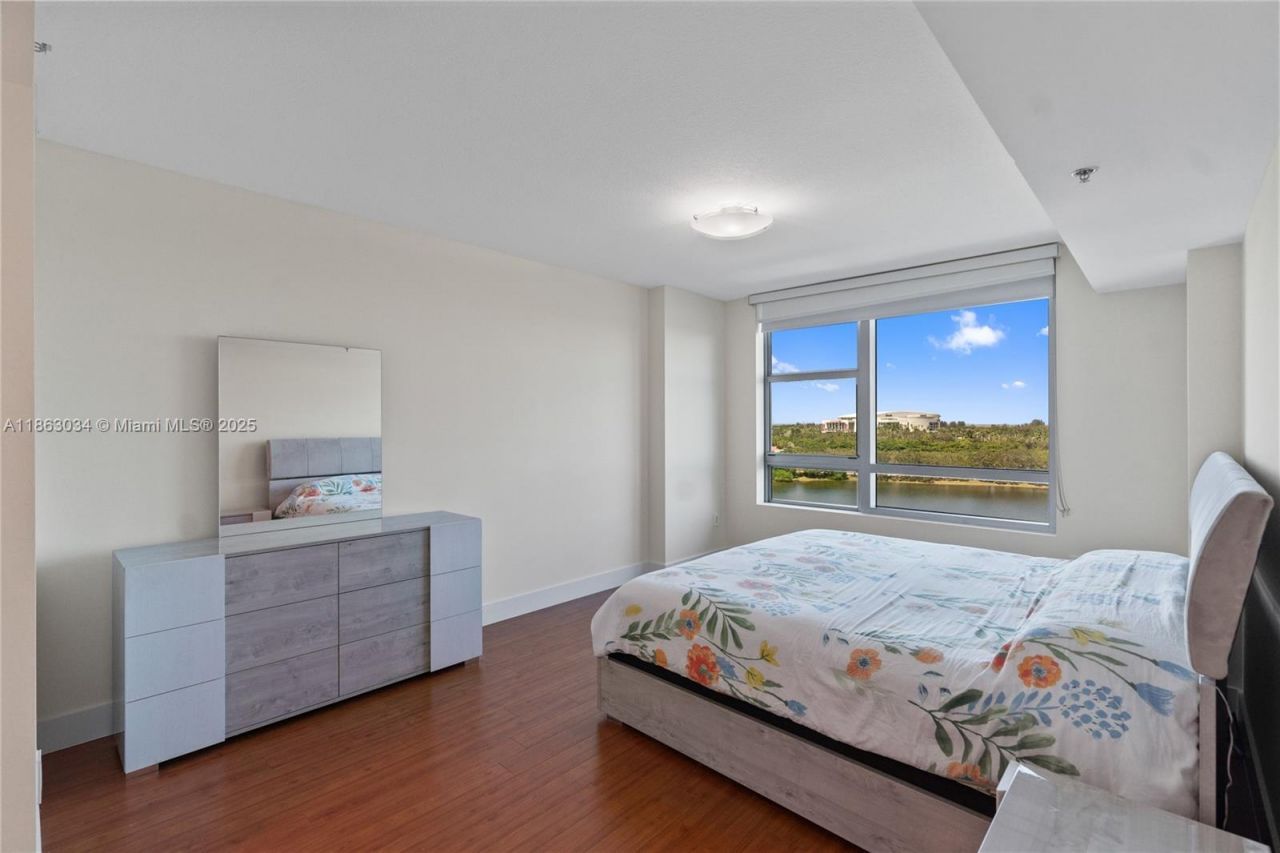 2641 N Flamingo Rd, Unit 905N, Sunrise, FL 33323 Photo