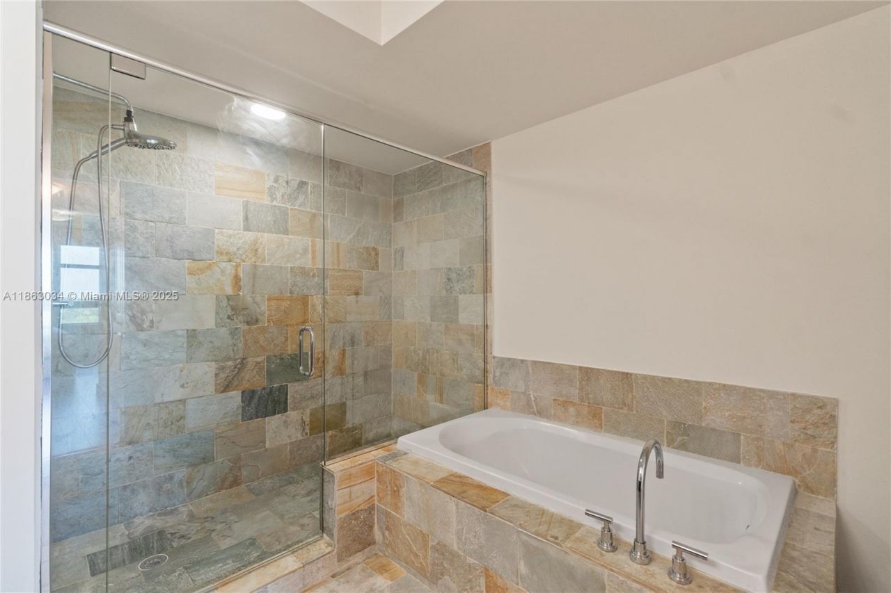 2641 N Flamingo Rd, Unit 905N, Sunrise, FL 33323 Photo