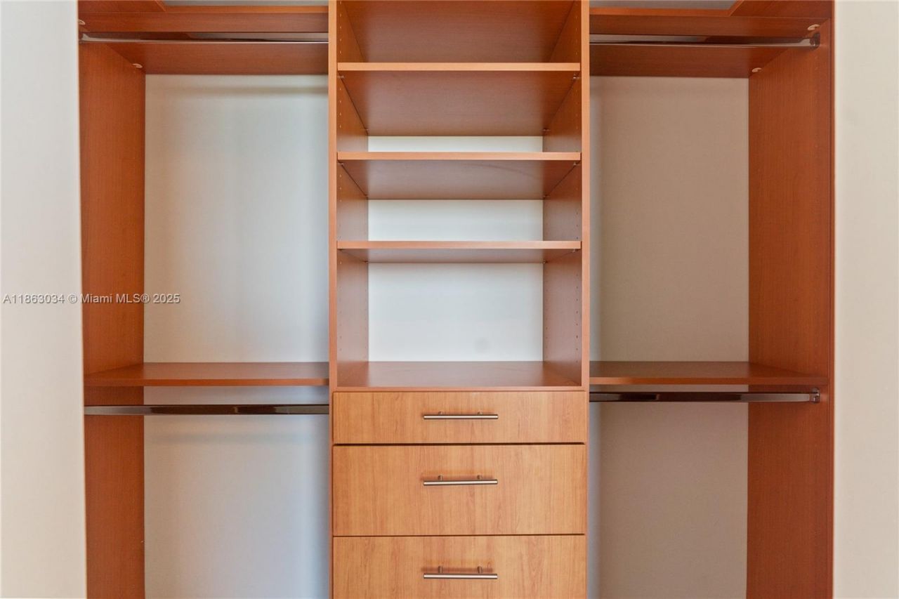 2641 N Flamingo Rd, Unit 905N, Sunrise, FL 33323 Photo