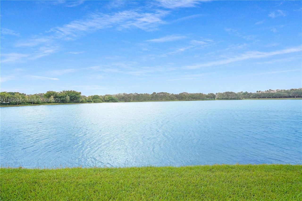 2641 N Flamingo Rd, Unit 905N, Sunrise, FL 33323 Photo