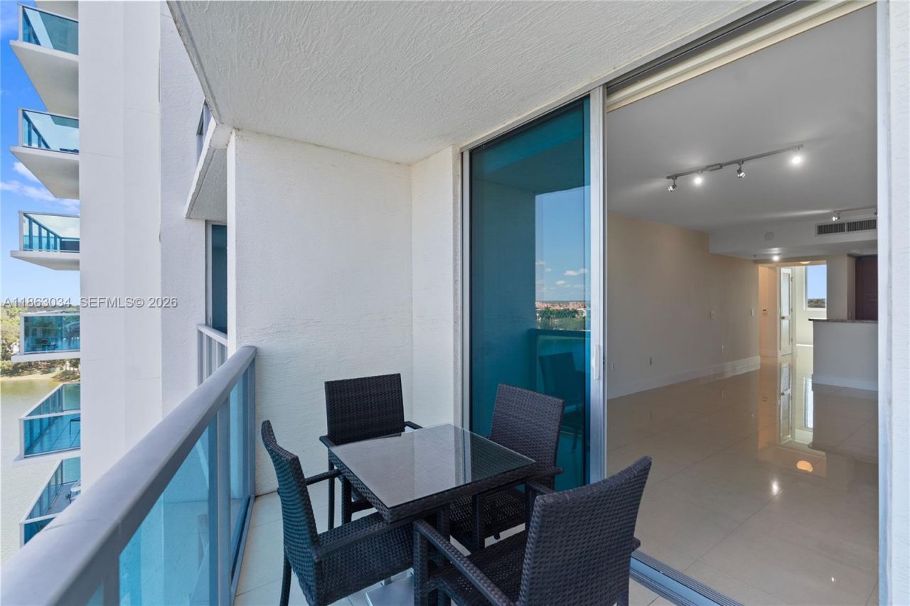 2641 N Flamingo Rd, Unit 905N, Sunrise, FL 33323 Photo