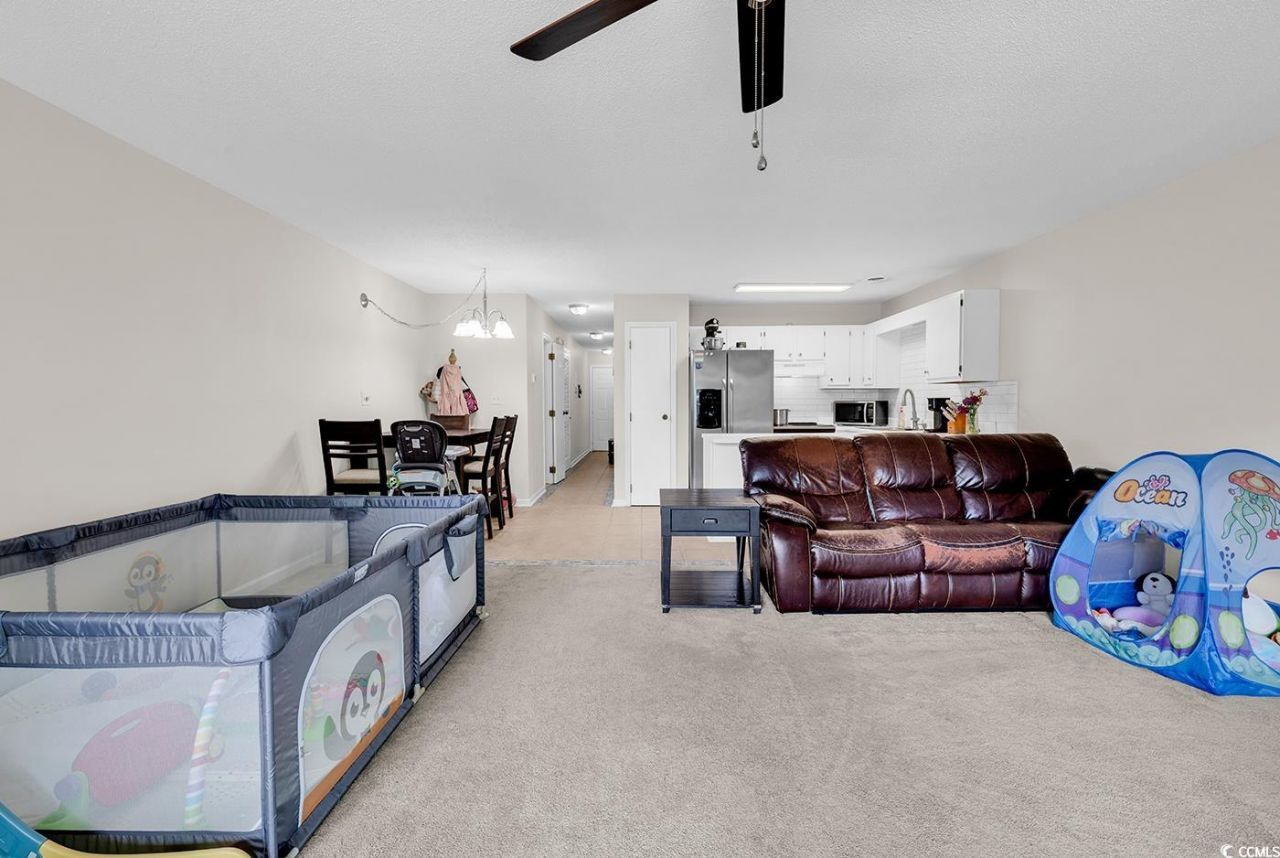 1890 Auburn Ln. Photo 10