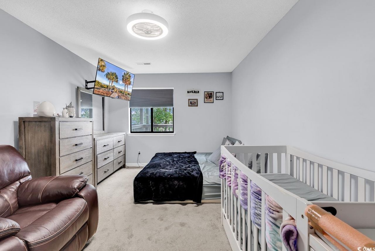 1890 Auburn Ln. Photo 11