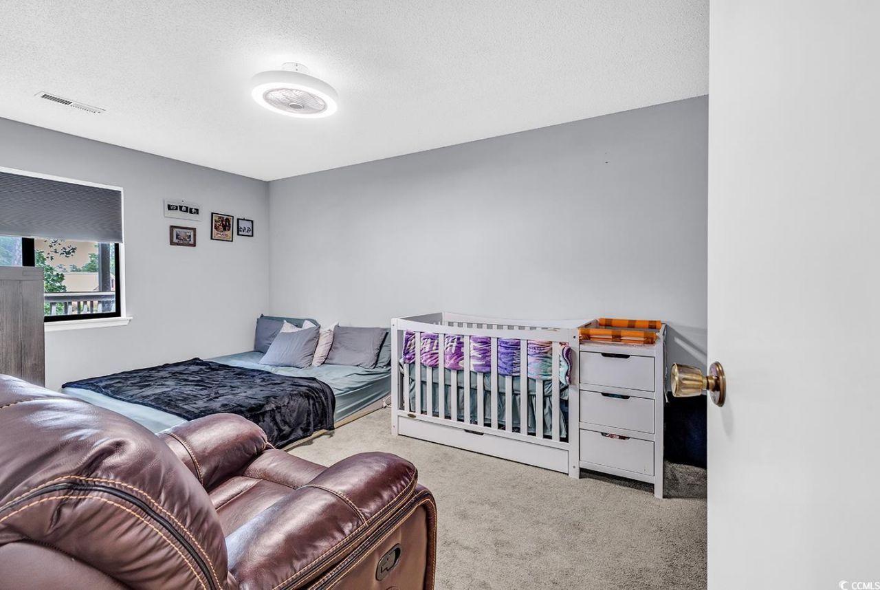 1890 Auburn Ln. Photo 12