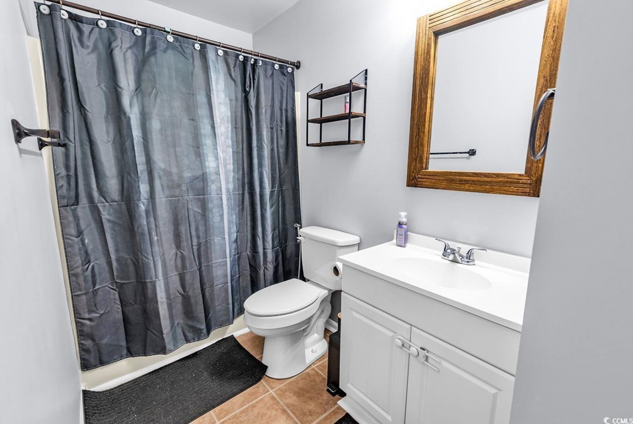 1890 Auburn Ln. Photo 15