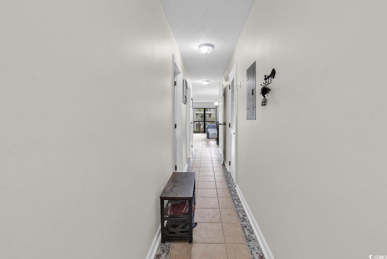 1890 Auburn Ln. Photo 3