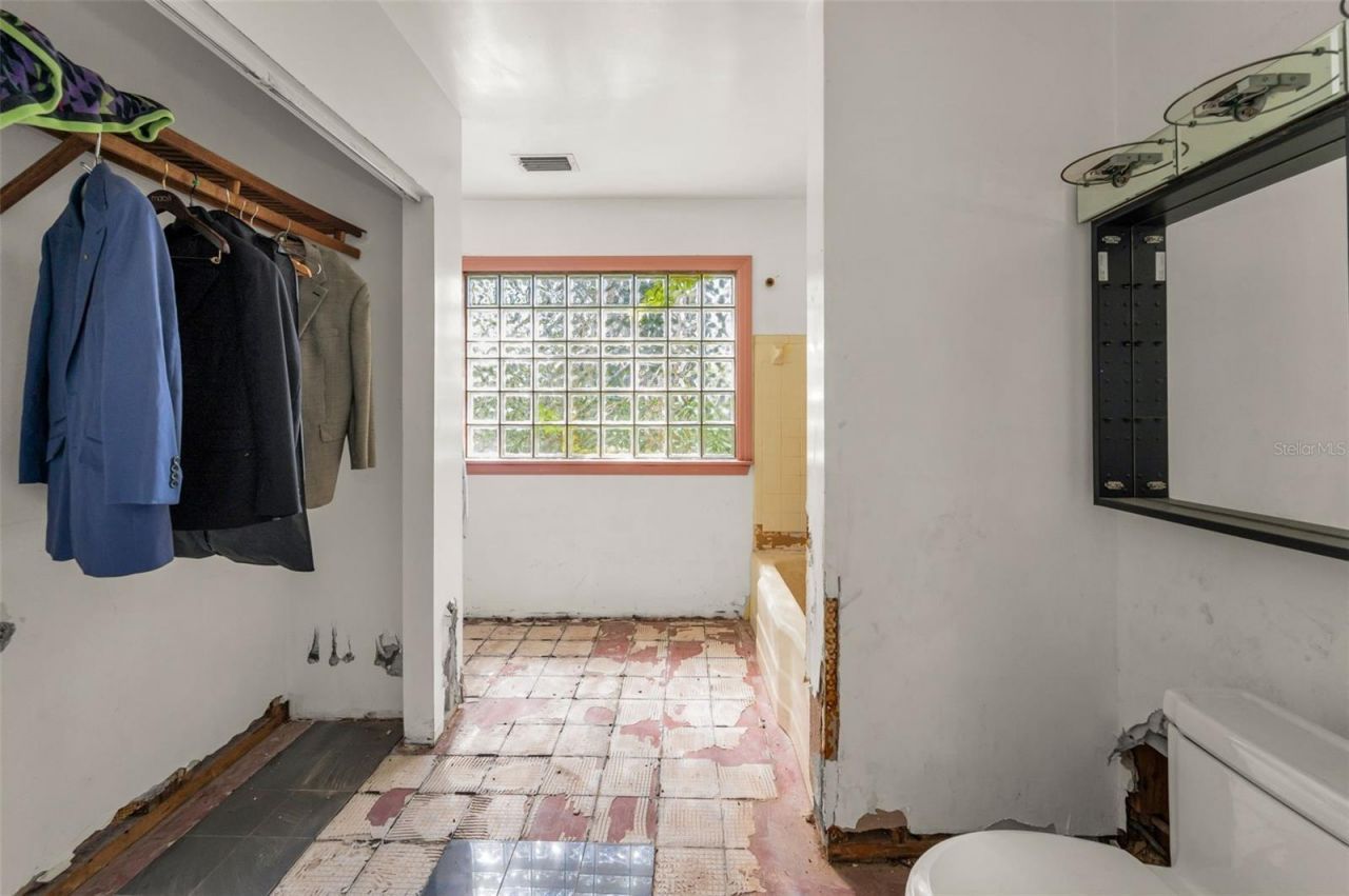 645 Villagrande Avenue S, Saint Petersburg, FL 33707 Photo