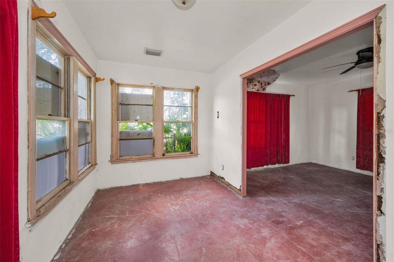 645 Villagrande Avenue S, Saint Petersburg, FL 33707 Photo