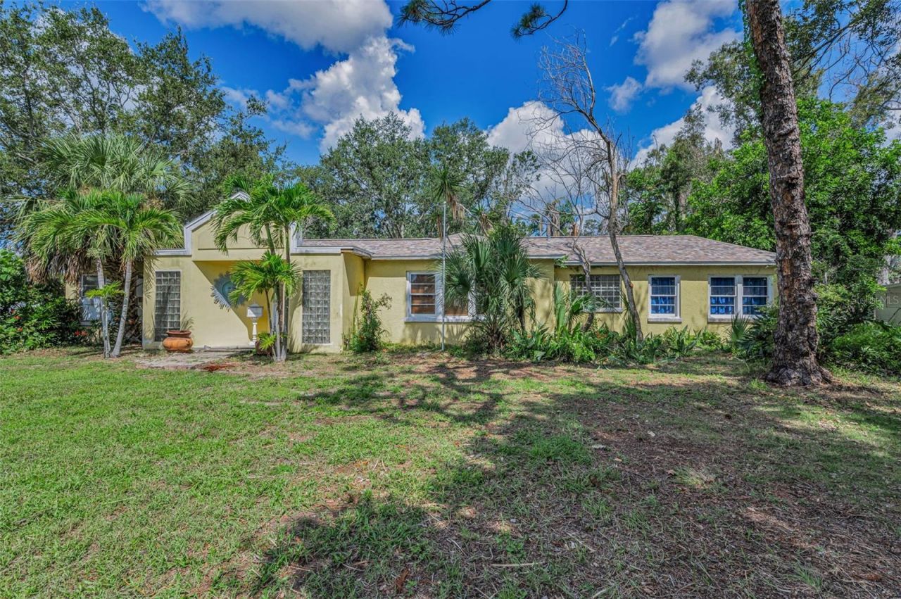 645 Villagrande Avenue S, Saint Petersburg, FL 33707 Photo
