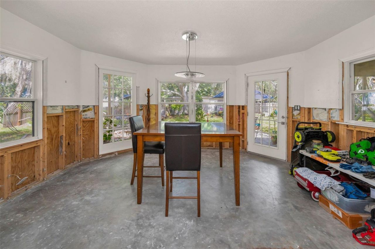 645 Villagrande Avenue S, Saint Petersburg, FL 33707 Photo