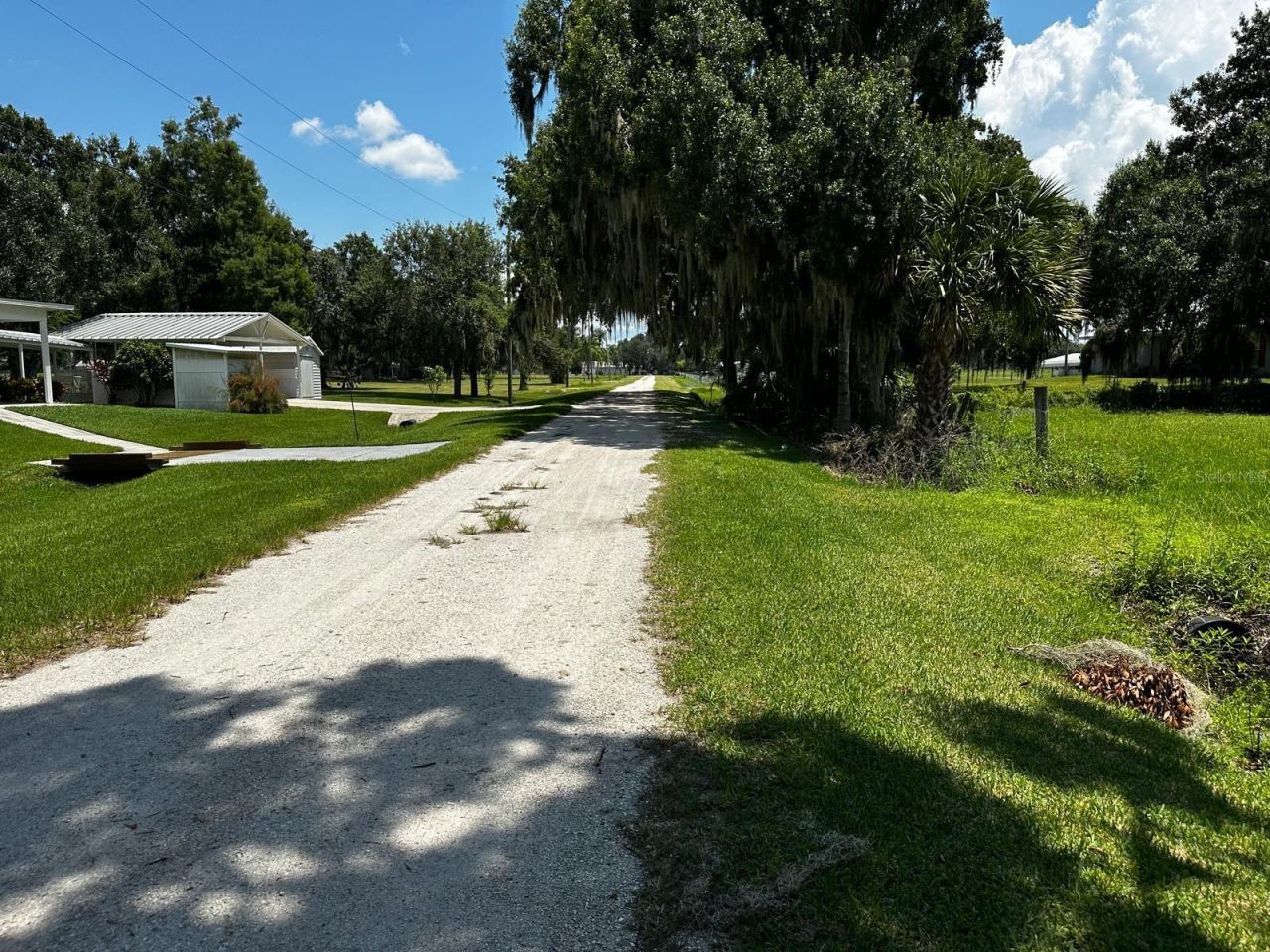 1328 Lakeshore Drive, Lorida, FL 33857 Photo