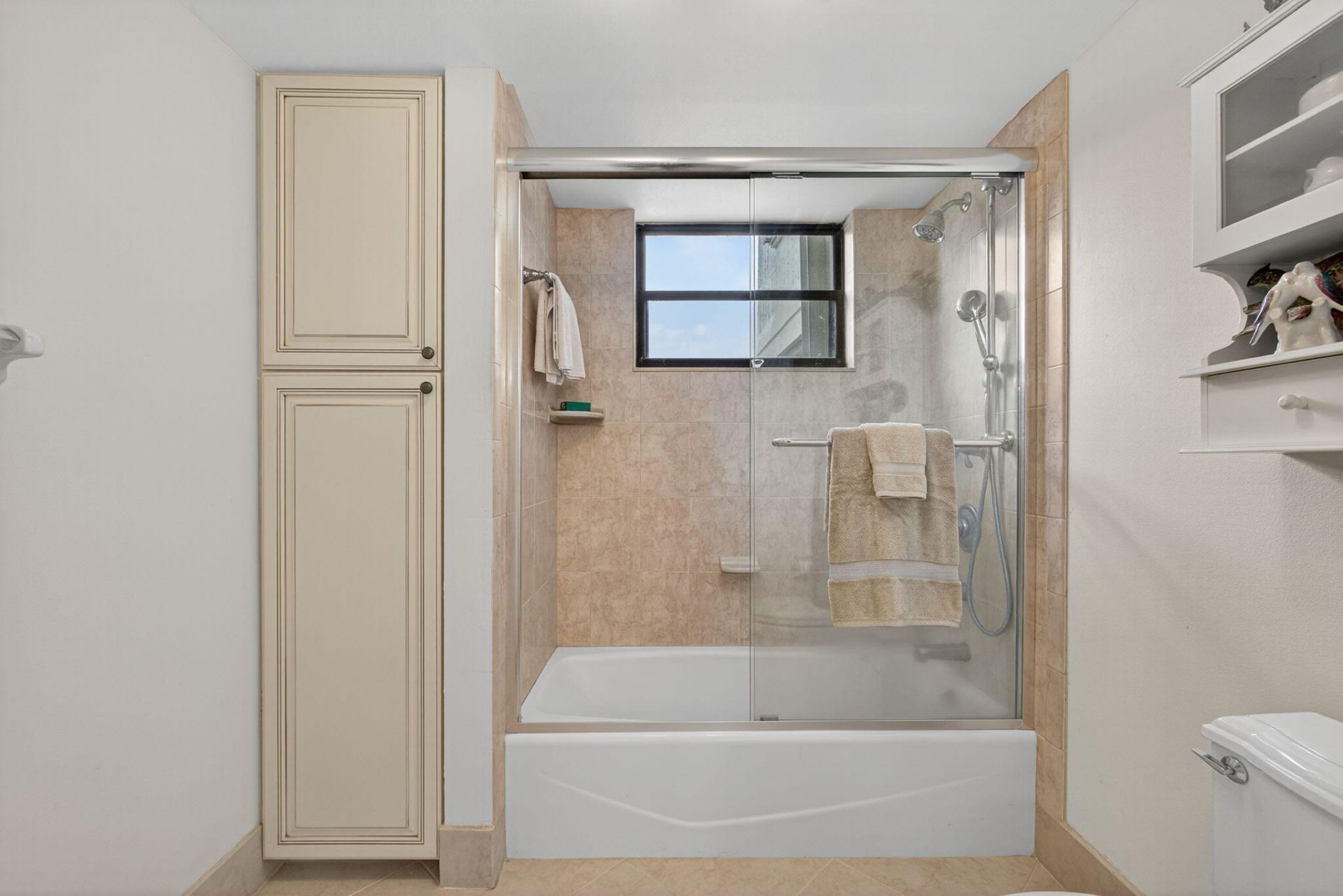 372 Golfview Road, Unit 403, North Palm Beach, FL 33408 Photo